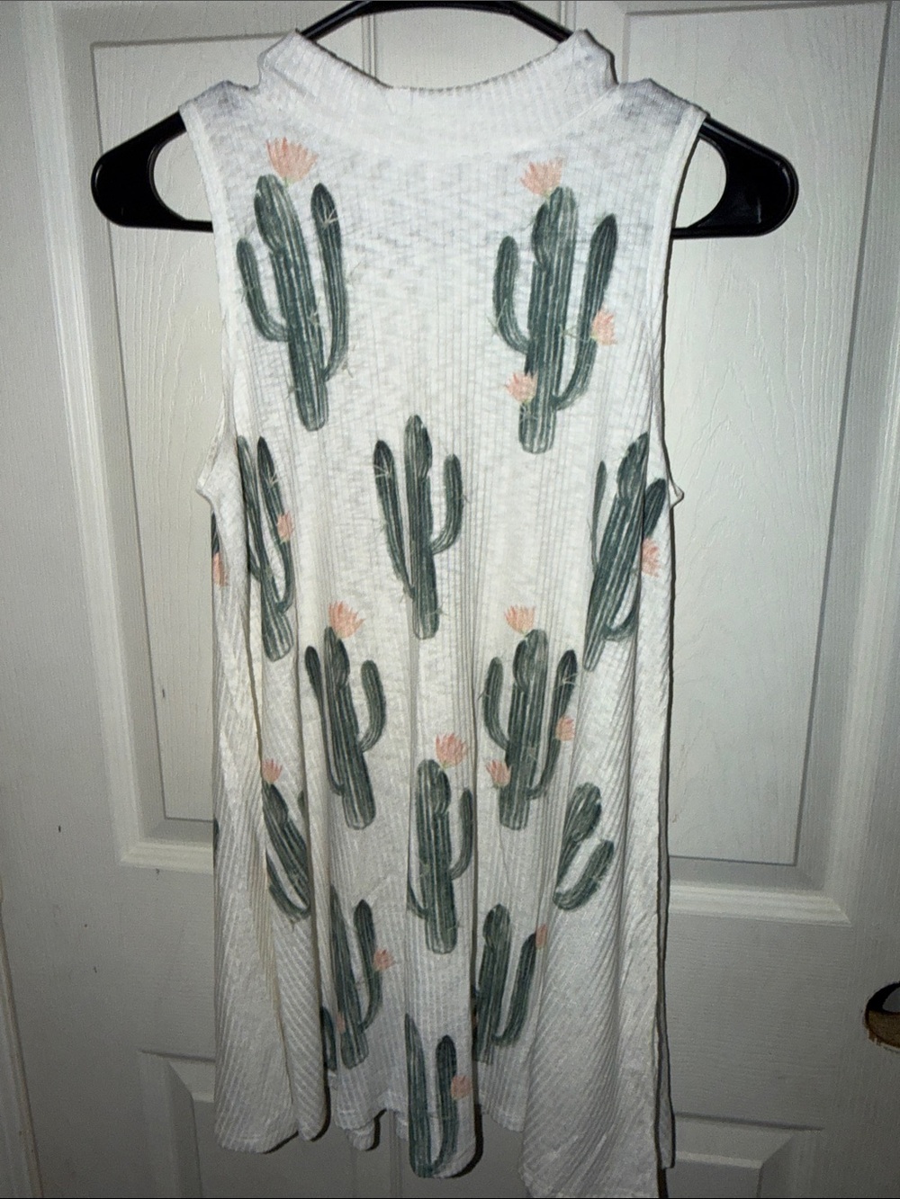 Phil Love Sleeveless White Cactus-Print Tunic Top
